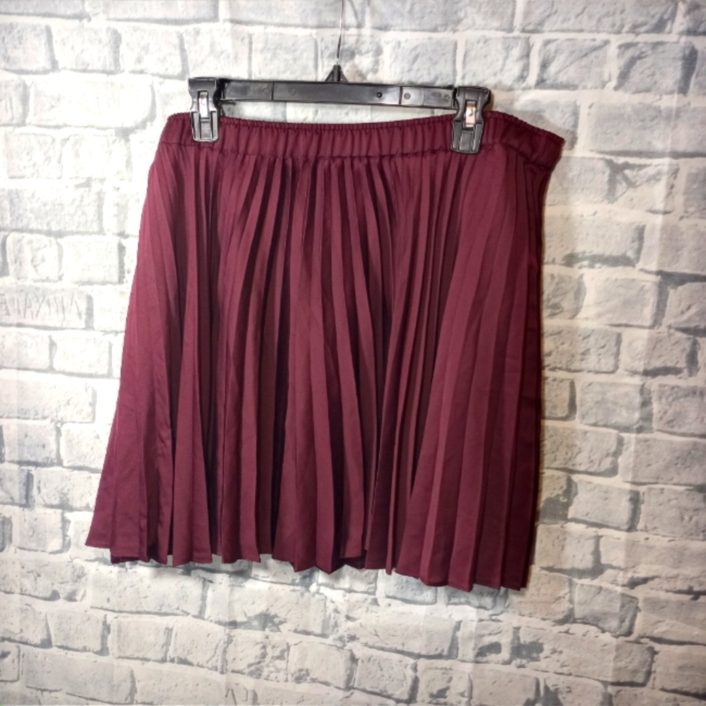 Maroon XL Pleated Skirt by Metaphor
